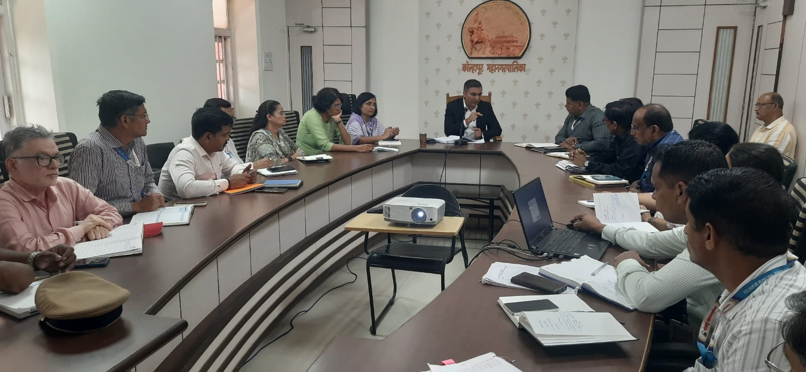 Decentralization of divisional offices